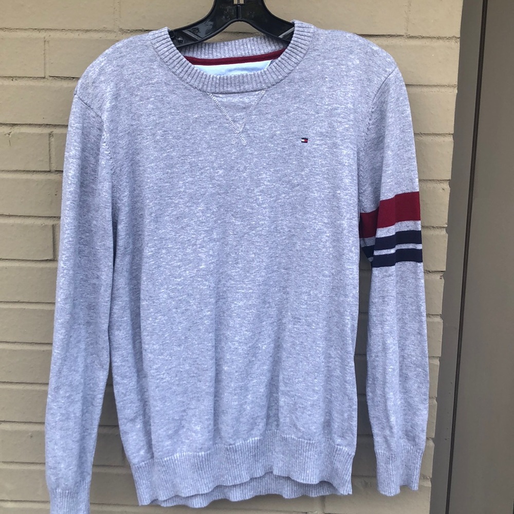 Boys sweater. Tommy Hilfigar size XL(20). Grey